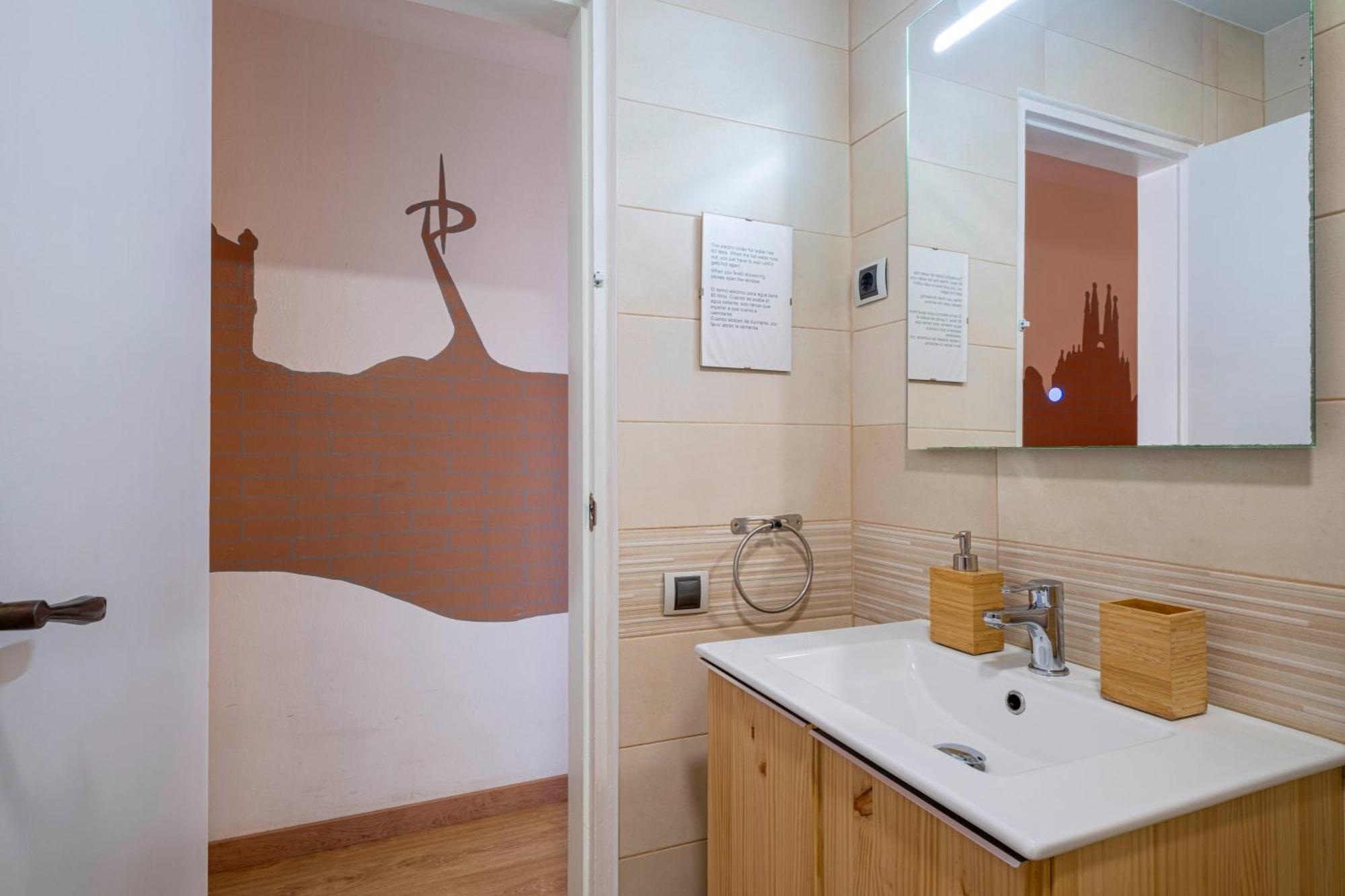 Апартаменты 5 Min To The Sea And 15 Min To Barcelona Center Сан-Адриан-де-Бесос Экстерьер фото